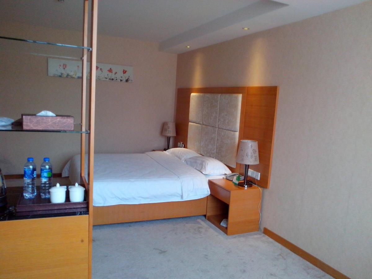 Shenzhen Huamao Aviatic Hotel Dış mekan fotoğraf