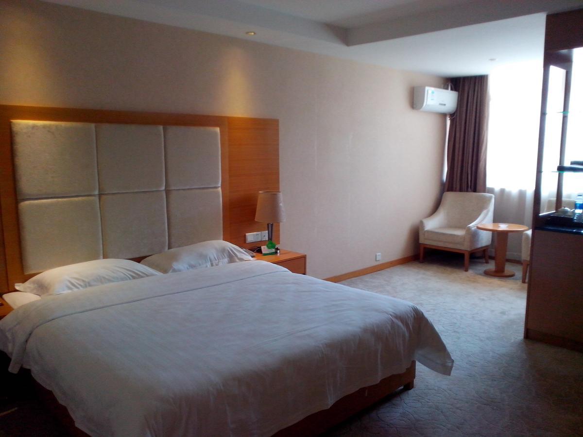 Shenzhen Huamao Aviatic Hotel Dış mekan fotoğraf